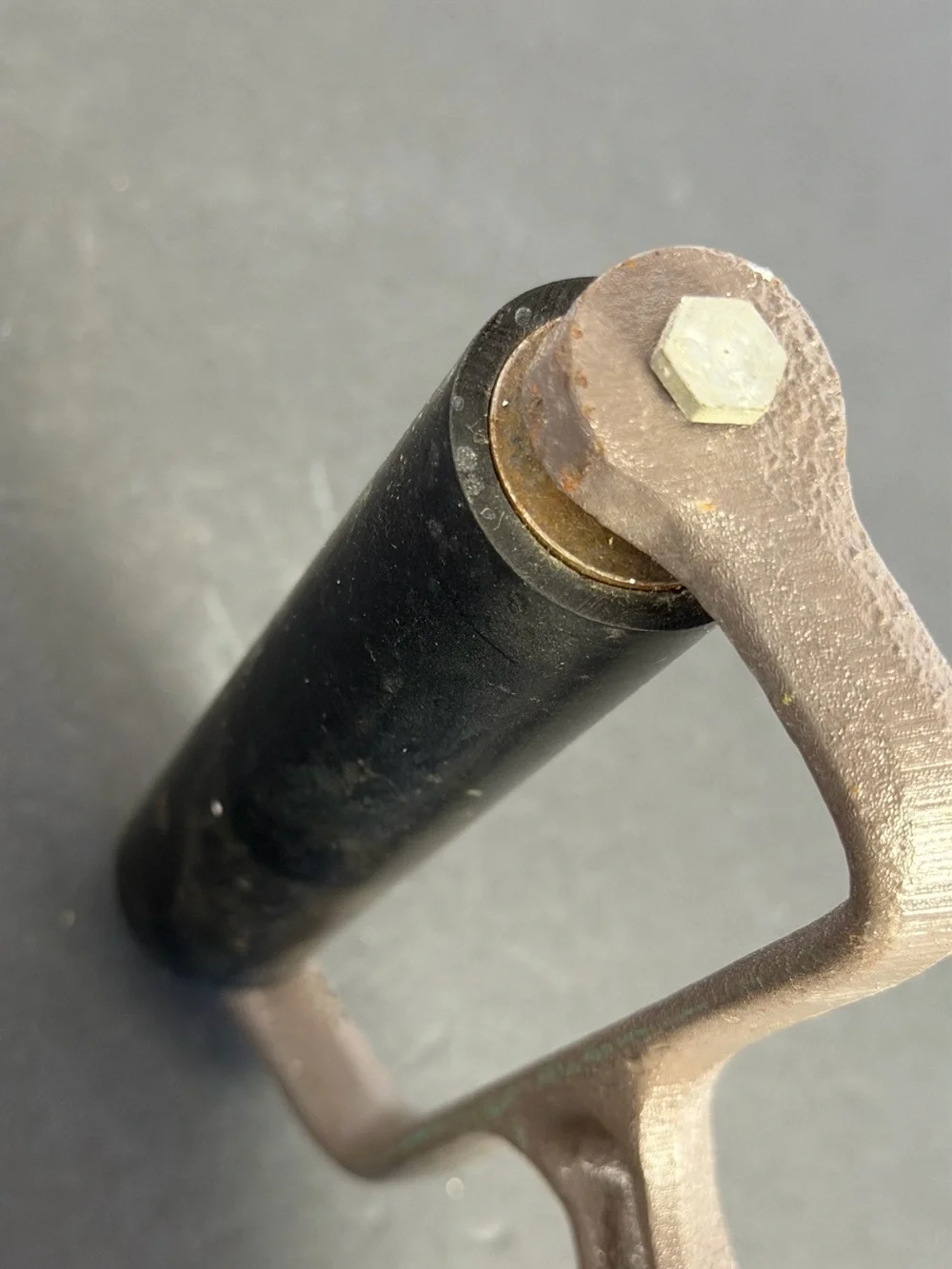 Vintage Brown Metal + 5.5